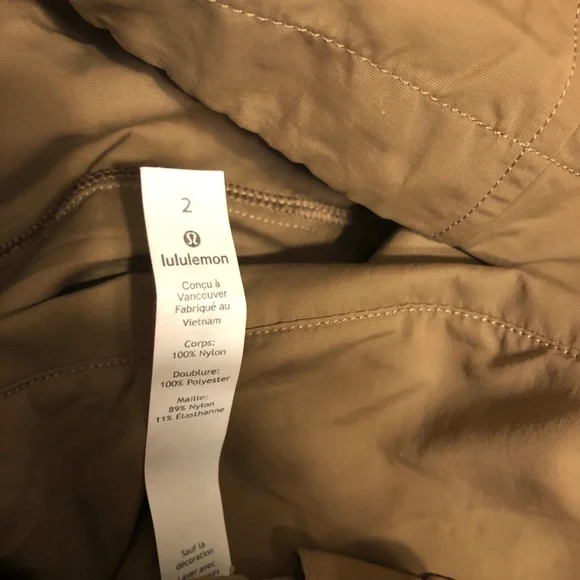 Lululemon always effortless jacket frontier 2 in EUC - Picture 6 of 15
